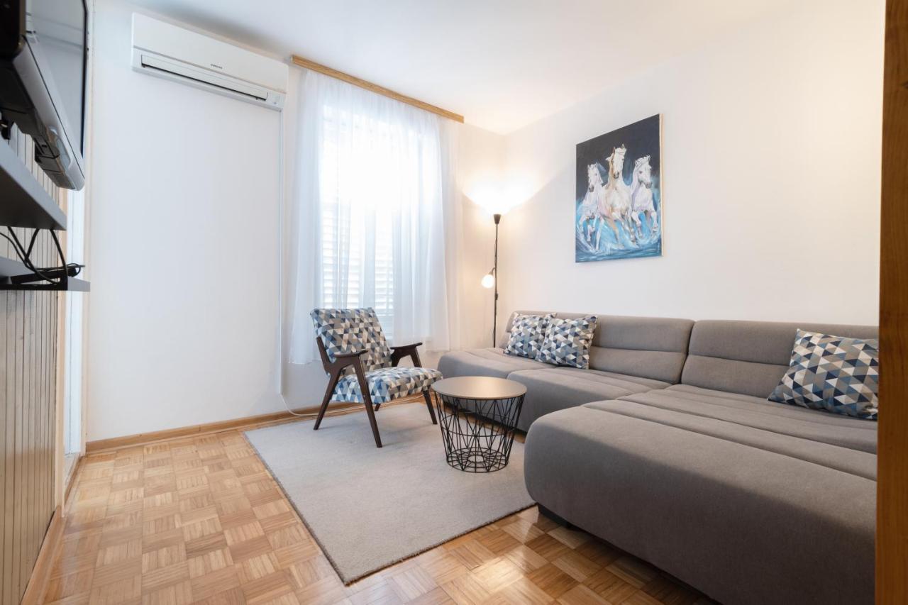 Apartman Vito Neum Luaran gambar